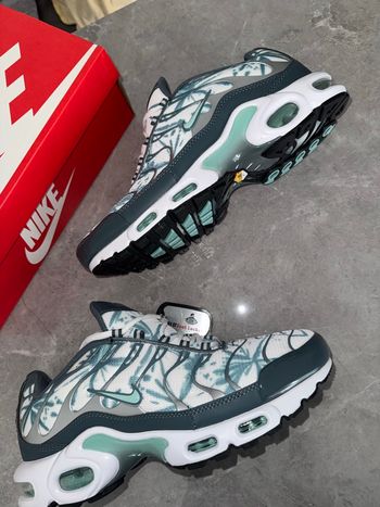 Nike TN Palm 40