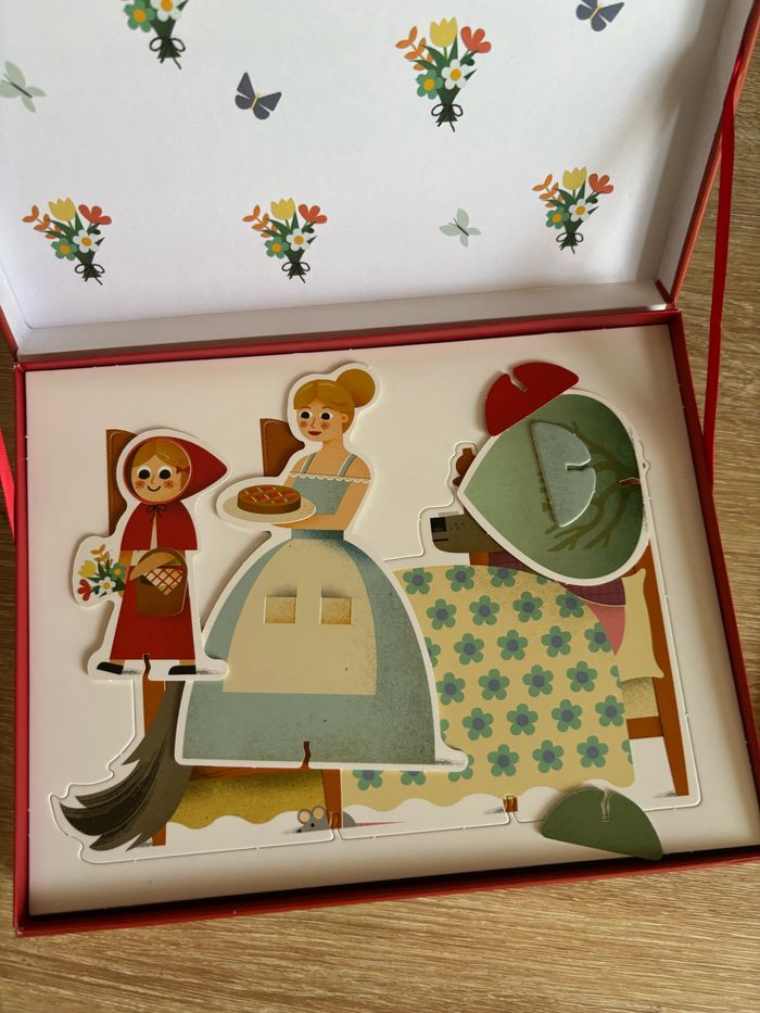 Coffret livre maquette le petit chaperon rouge - photo numéro 3