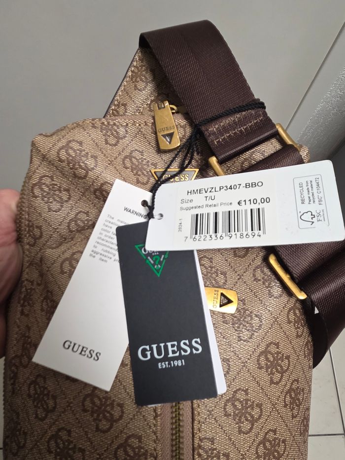 Sacoche GUESS neuve avec étiquette - photo numéro 8