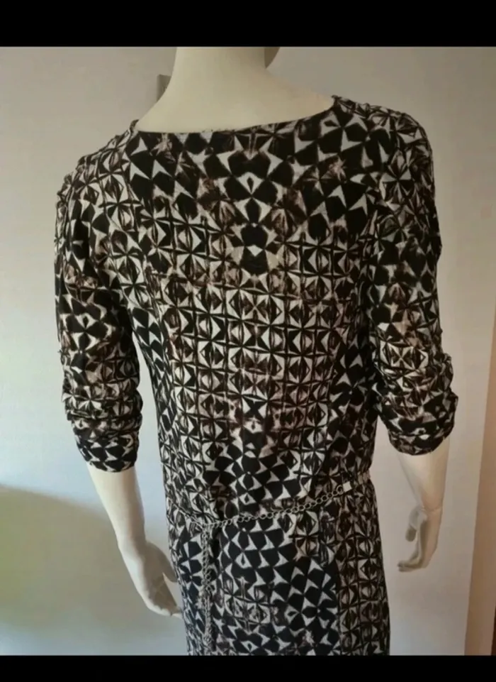 Robe graphique noir et blanche 38 - photo numéro 3