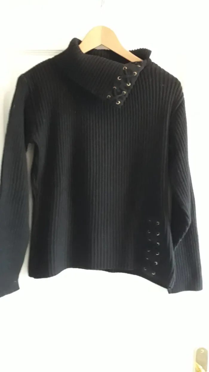 Pull noir original 40/42