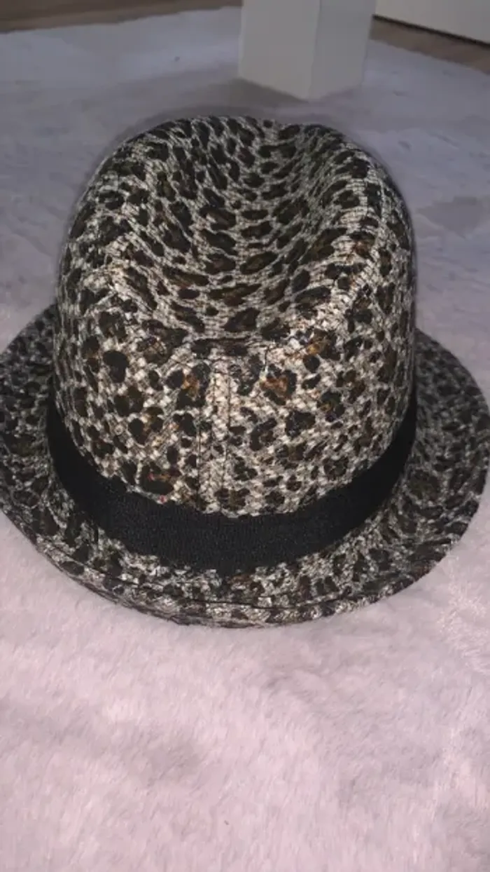 Chapeau neuf léopard - photo numéro 3