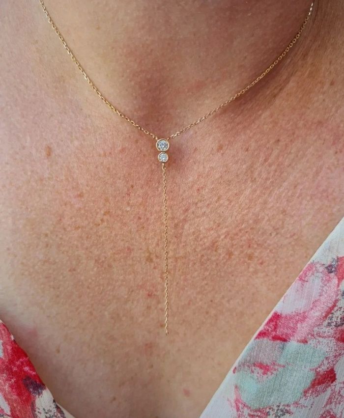 Collier en forme de Y plaqué or et oxyde de zirconium neuf
