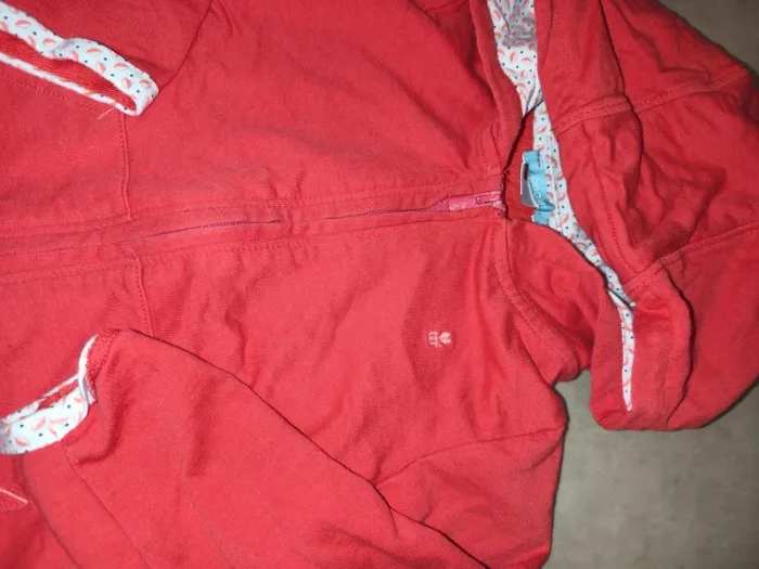 Gilet zippé rouge taille 23 mois marque obaibi - photo numéro 2