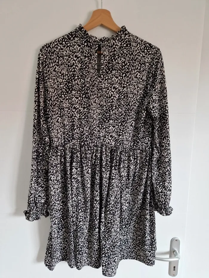 Robe New Look taille 40 – Neuve avec étiquette - photo numéro 3