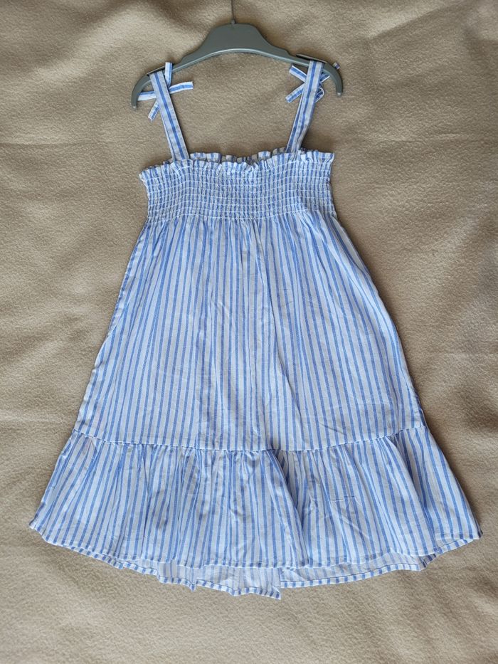 Robe primark 8 ans 128 cm - photo numéro 2