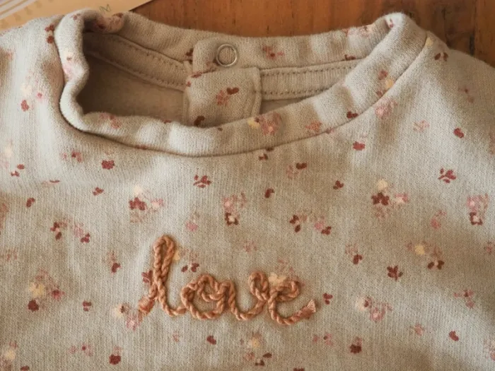 Pull Kiabi pour fille de 3 mois - photo numéro 2