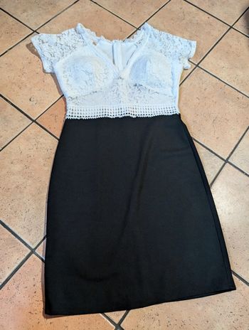 Robe avec bustier en dentelle