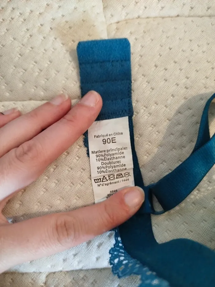 Soutien-gorge sans armatures 90E - photo numéro 2