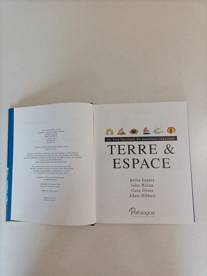 Livre terre de l' espace TB état - photo numéro 2