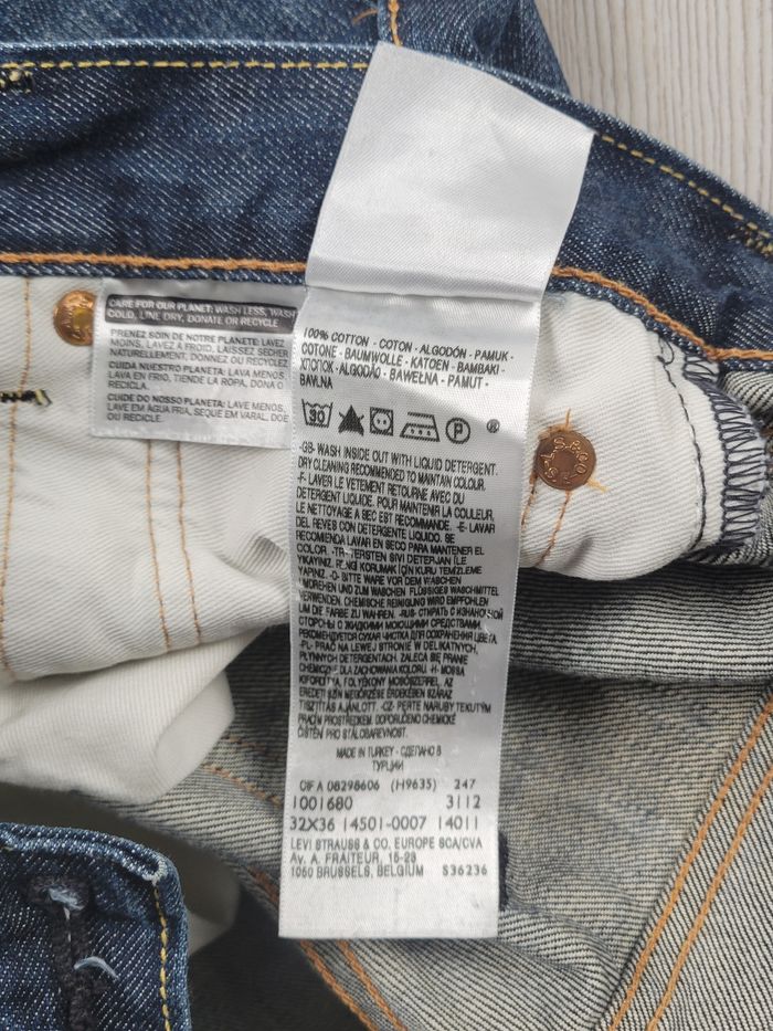 Jean Levi’s 501 dark indigo – Taille 42 / W32 L36 –Excellent état - photo numéro 8