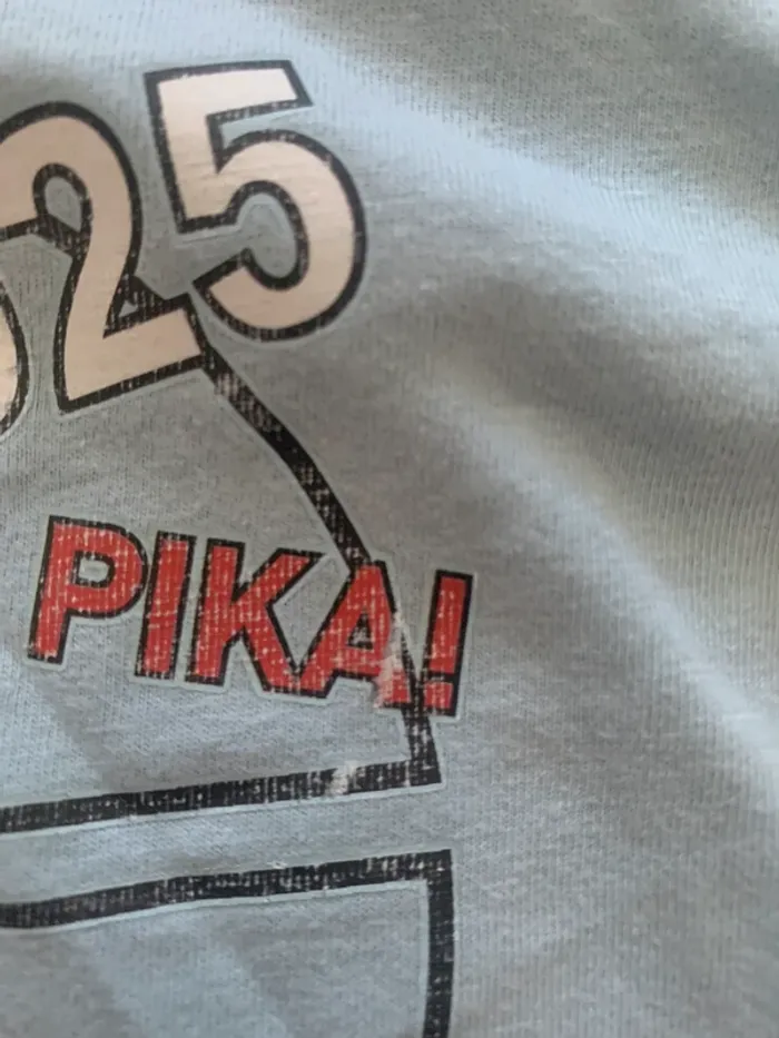 T-shirt bleu pikachu - photo numéro 6