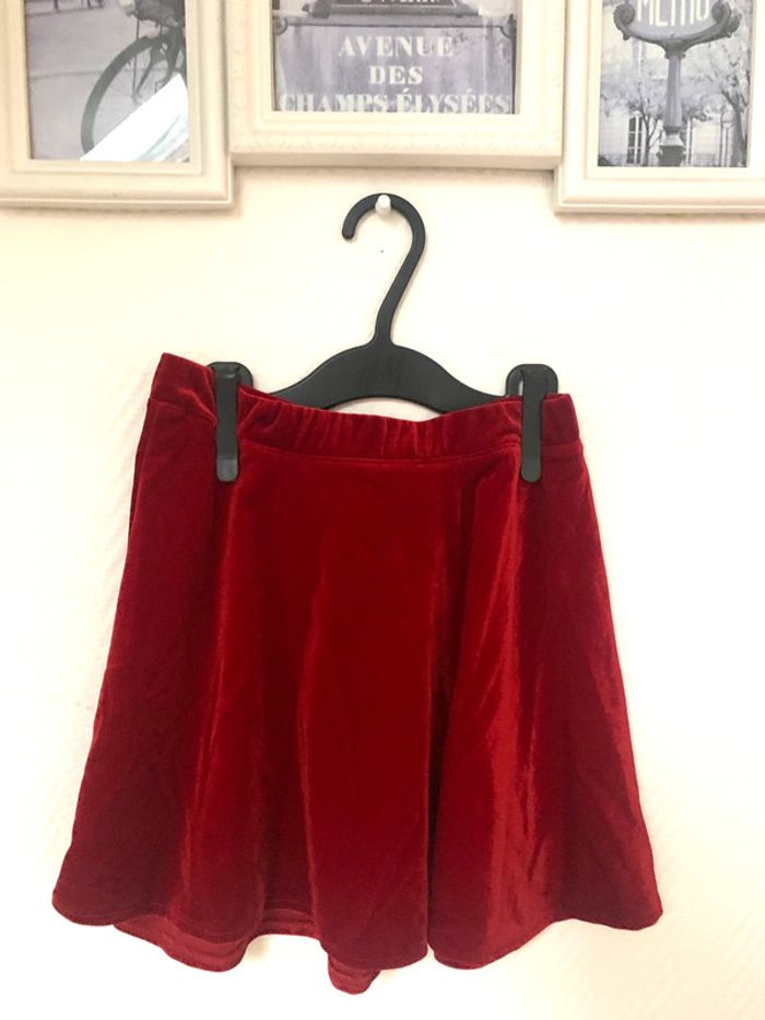 Magnifique ensemble en velours Rouge 😍 ideal pour Halloween 🩸 ou fêtes de noël 🎄 - photo numéro 4