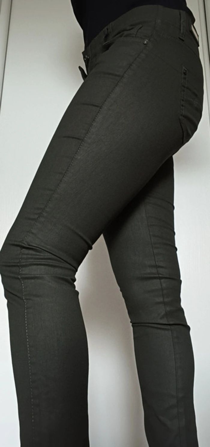 Pantalon ciré vert T36 - photo numéro 4