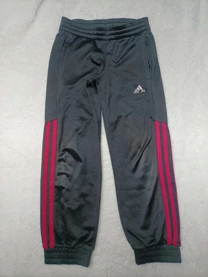 Jogging Adidas taille 8 ans 🩵