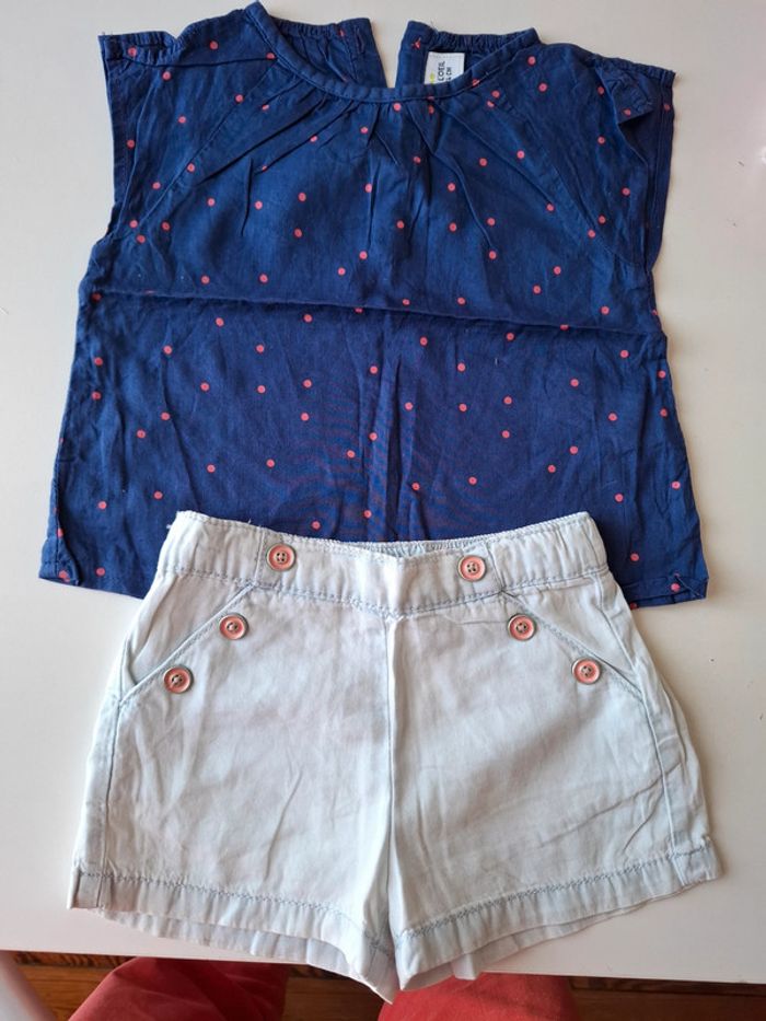 Ensemble haut + short Tape à l'oeil taille 12 mois