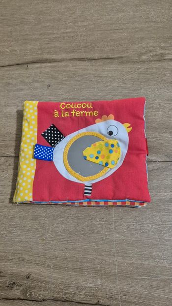 Livre tissus d'éveil Coucou la Ferme