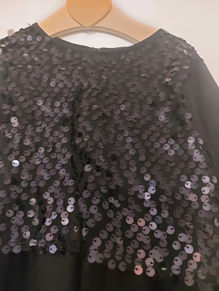 Robe noire 4 ans - photo numéro 2