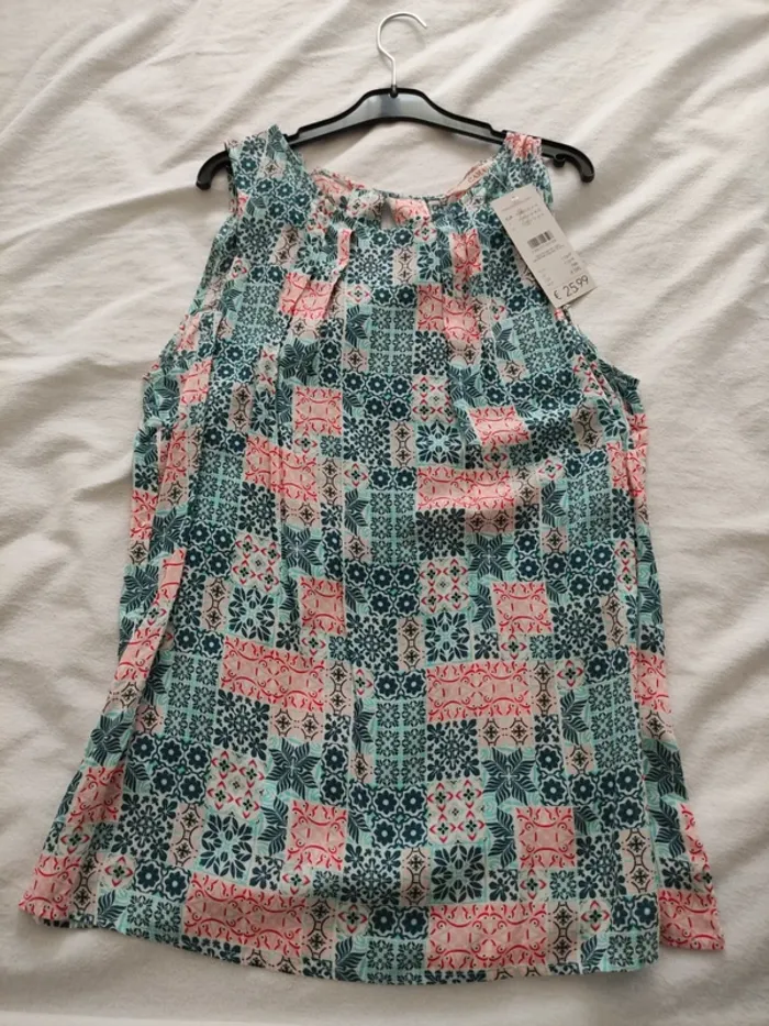 Top camaïeu neuf avec étiquette taille 38