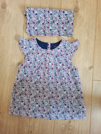 Blouse fleurie + foulard