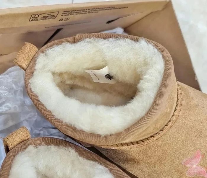 Bottes Ugg mini taille 40 - photo numéro 5