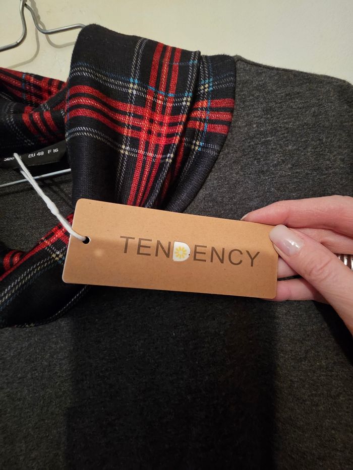 Jolie robe/tunique chaude et
confortable, style casual - esprit
tartan. - photo numéro 5