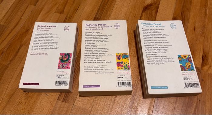 Livre trilogie Les yeux jaunes des crocodiles, La valse lente des tortues, Les écureuils de Central Park sont tristes le lundi - photo numéro 2
