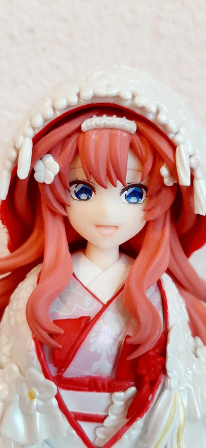Figurine Itsuki Nakano en robe blanche du japon - photo numéro 2