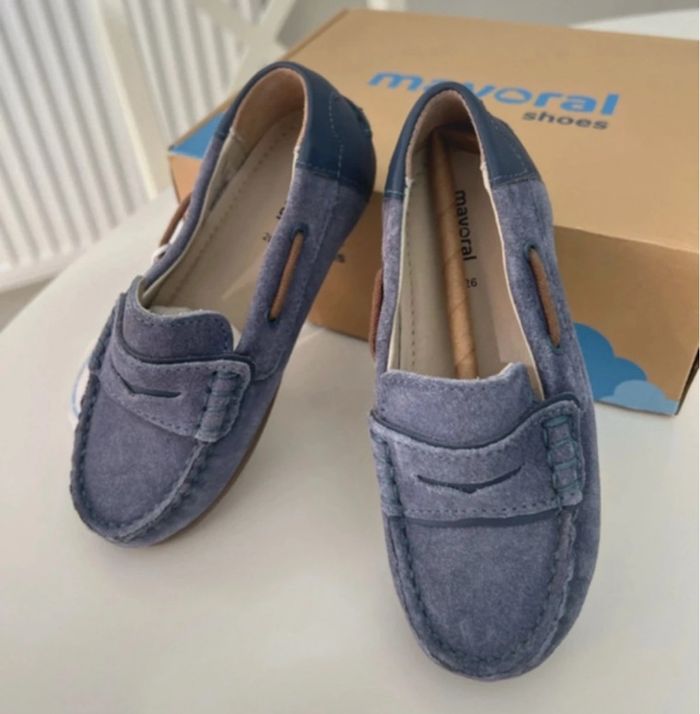 Mocassins Mayoral pointure 26 Neufs - photo numéro 2