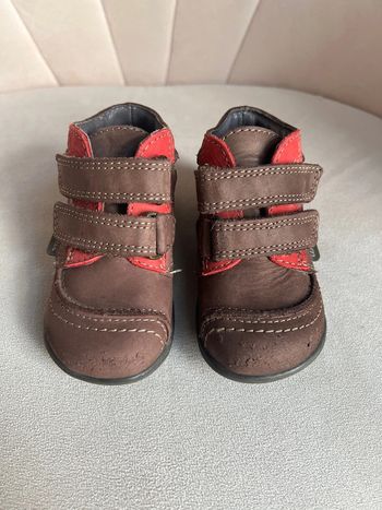 Chaussures en cuir à scratch semelle spéciale taille 21 - Aster