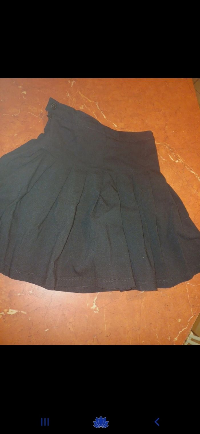 Jupe fille taille 14 ans - photo numéro 2