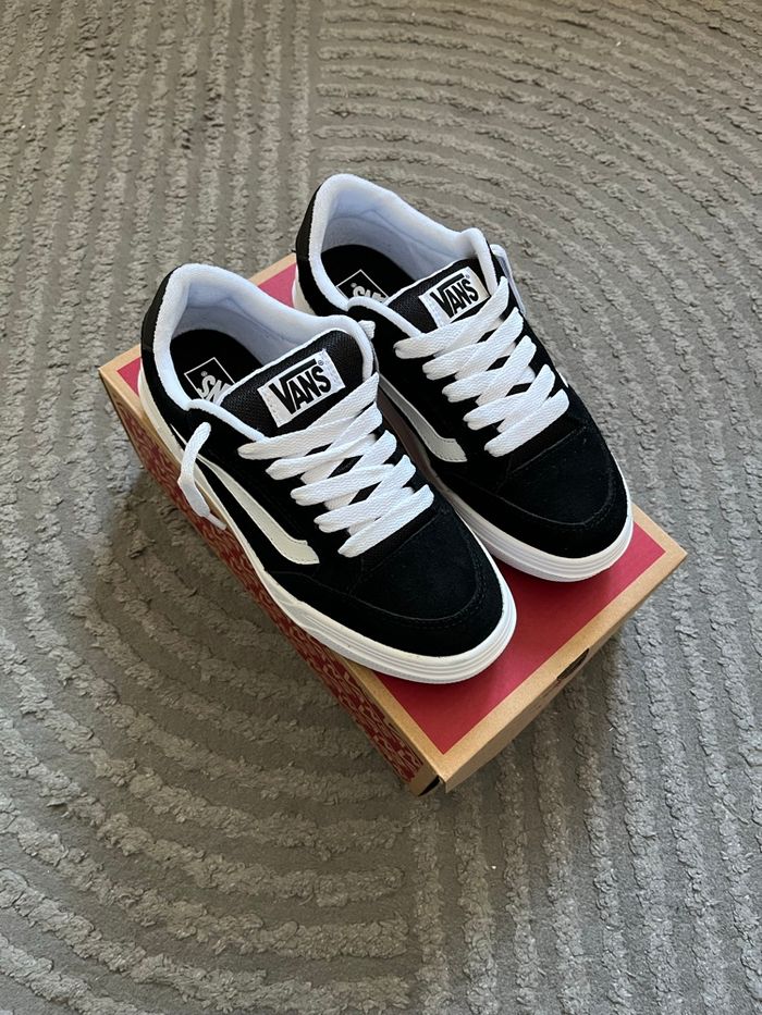 Vans Hylane Noir Cuir Suédé Taille 36 - photo numéro 2