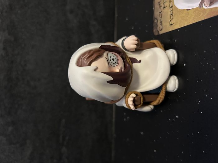 Figurine pop mart Conjuring - photo numéro 3