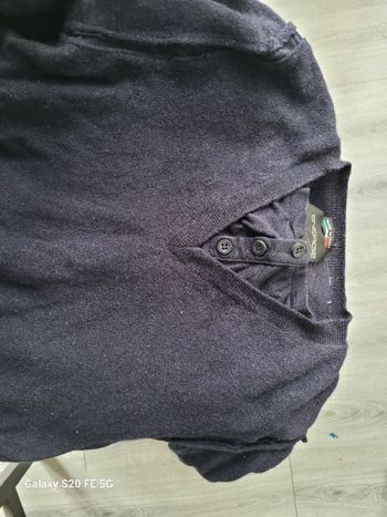 Pull effet t-shirt en dessous