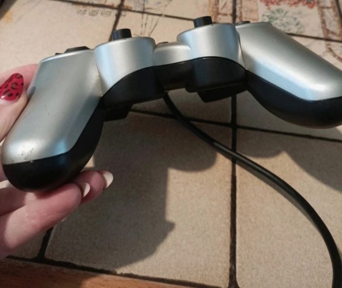 🎮 Manette USB – HS (ne fonctionne pas) - photo numéro 3