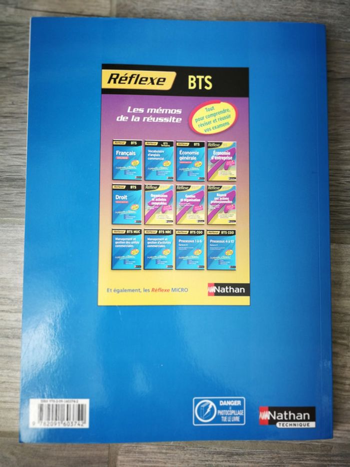 BTS 2 e année Droit , pochette Réflexe - photo numéro 3