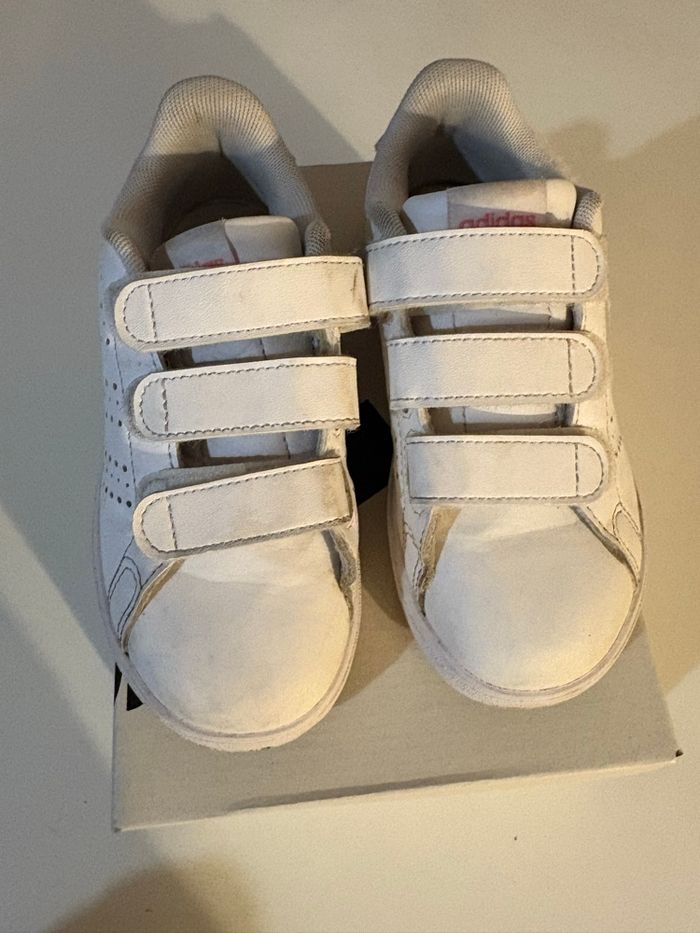 Baskets Adidas fille blanches et roses – taille 28, bon état !