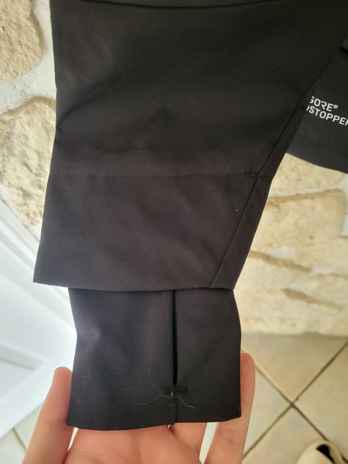 Veste coupe-vent neuve asics - photo numéro 3