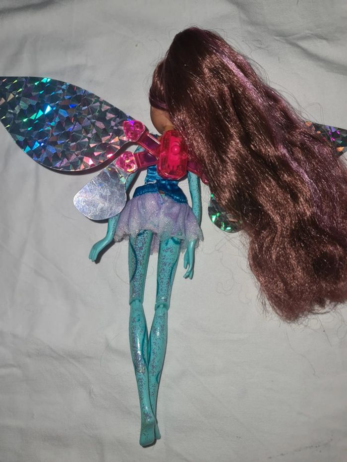Poupée Winx club layla - photo numéro 2