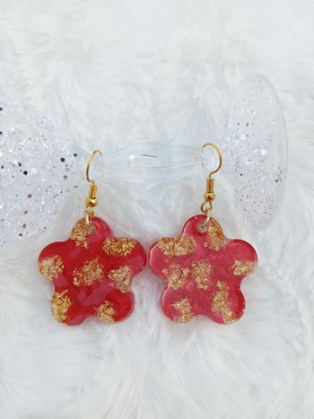 Boucles d'oreilles fleurs rouges dorées 