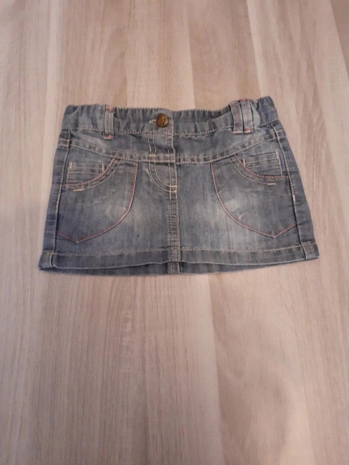 Jupe en jean 18 mois tape à l'œil.