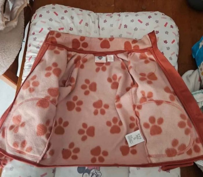 Vend veste polaire fille pat patrouille Stella - photo numéro 2