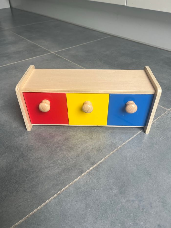 Boîte à tiroir montessori