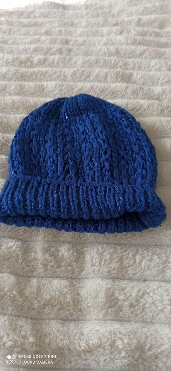 Bonnet en laine bleu roy