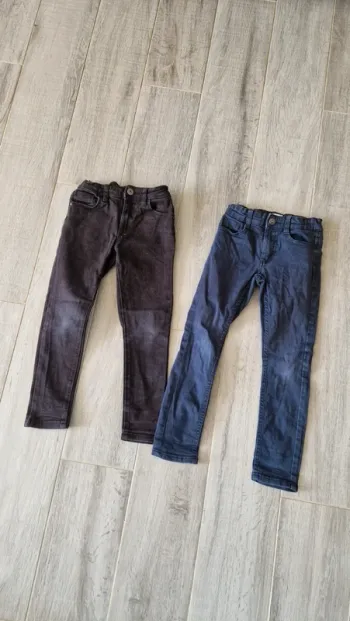 Lot 2 Pantalons garçon taille 5-6 ans