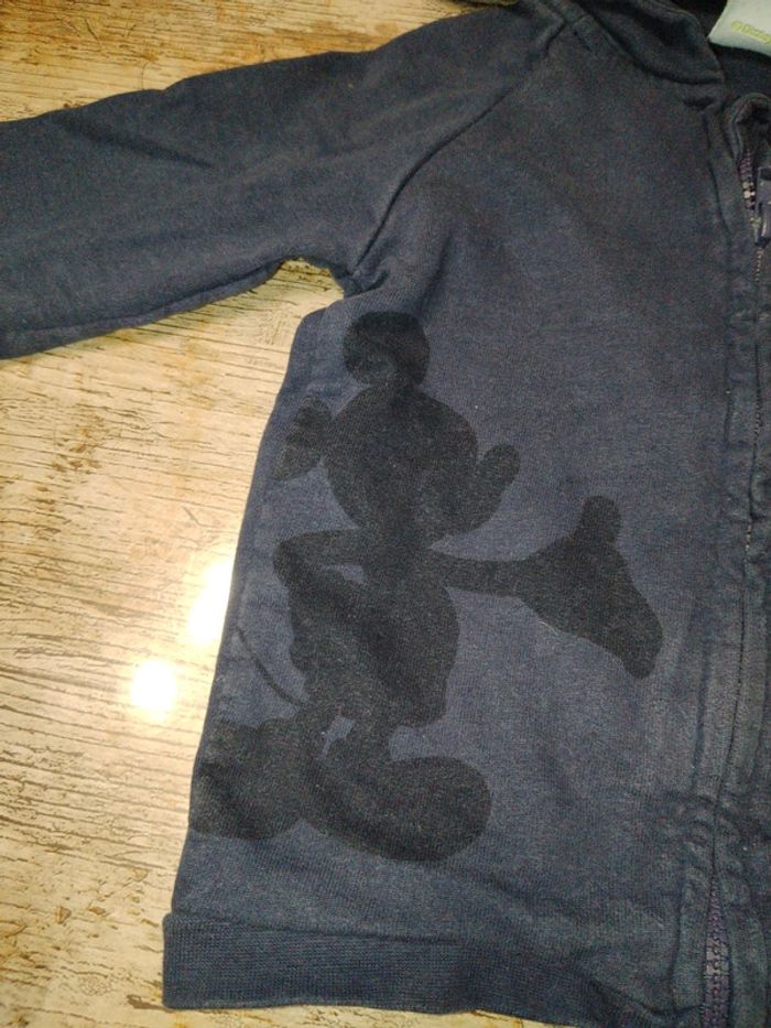 Magnifique veste / gilet zippée mi saison garçon Mickey 12 mois - photo numéro 2