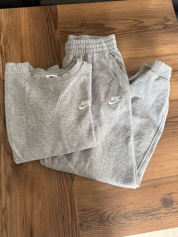 Ensemble Nike