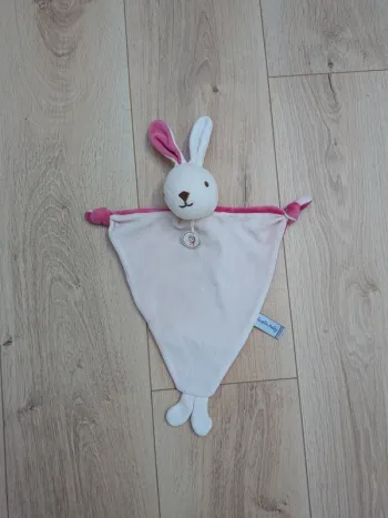 Lapin plat doudou