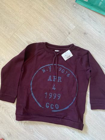 Sweat Gocco taille 7 8 ans Neuf