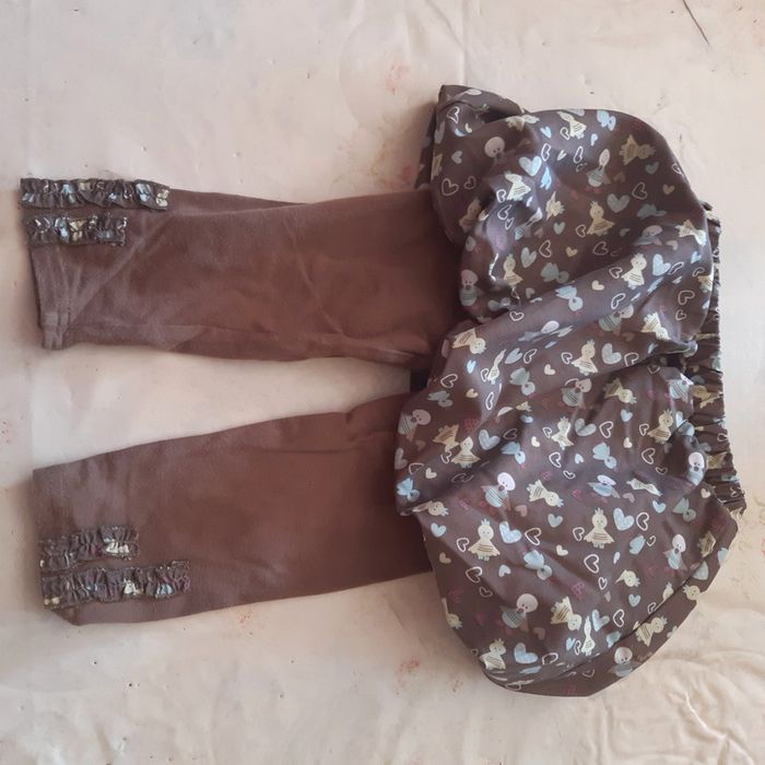 Jupe avec legging 18 mois